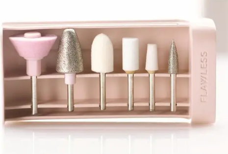 Пила за нокти FLAWLESS – нежен подарък за зодия Риби