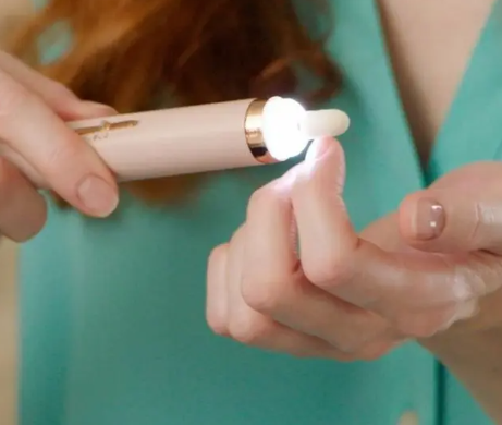 Пила за нокти FLAWLESS – нежен подарък за зодия Риби